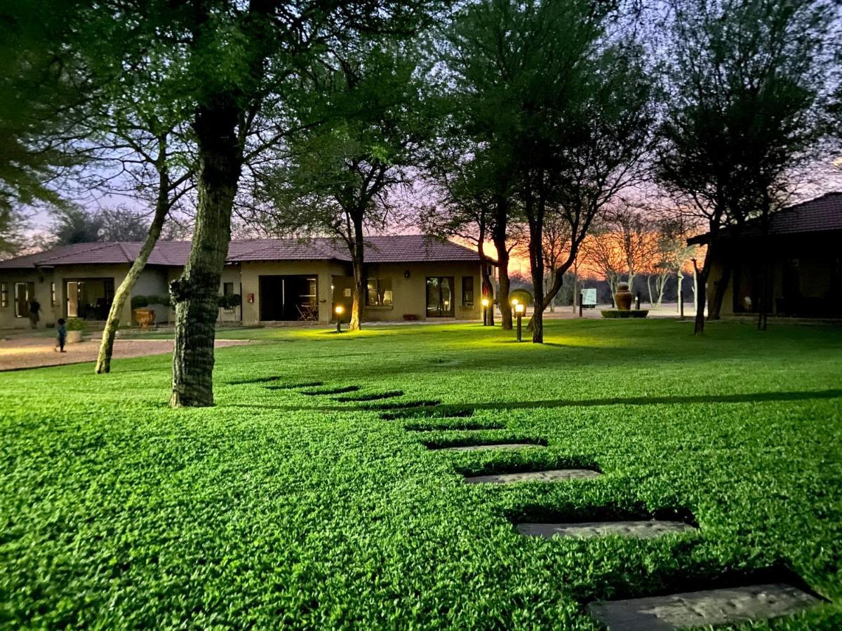 Rip Van Winkel Guest House Lephalale Exterior foto