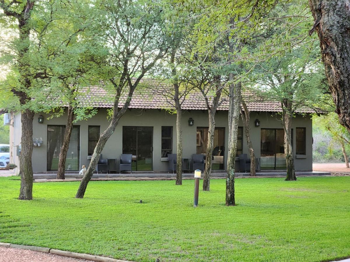 Rip Van Winkel Guest House Lephalale Exterior foto